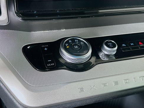 Used 2025 Ford Expedition Max Active image 25