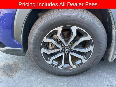 Used 2024 Toyota Corolla Cross AWD Hybrid image 2