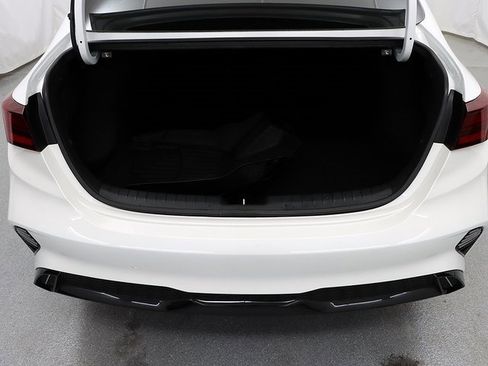 Used 2024 Kia Forte GT-Line image 27