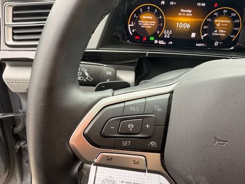 Certified 2024 Volkswagen Atlas Peak Edition SEL AWD/4WD image 25