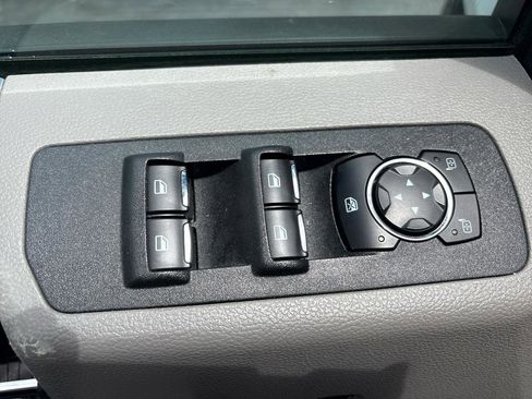 Used 2018 Ford F150 XLT w/ Equipment Group 302A Luxury AWD/4WD image 9