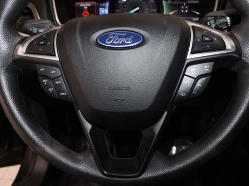 Used 2020 Ford Fusion SE image 18
