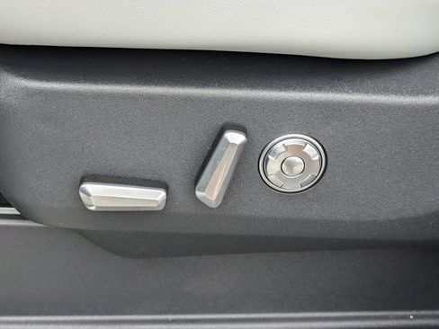 New 2026 Lincoln Navigator L Black Label AWD/4WD image 21