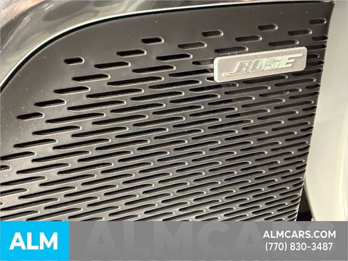 Used 2025 GMC Acadia Elevation image 13