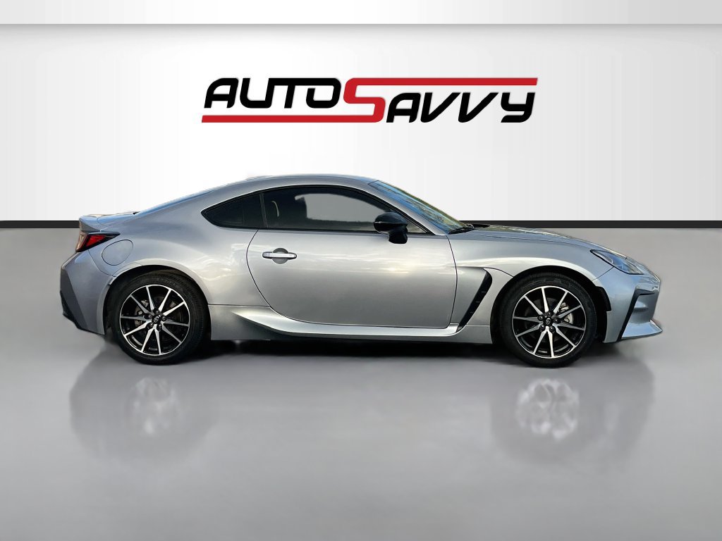 Used 2023 Toyota GR86 RWD image 8