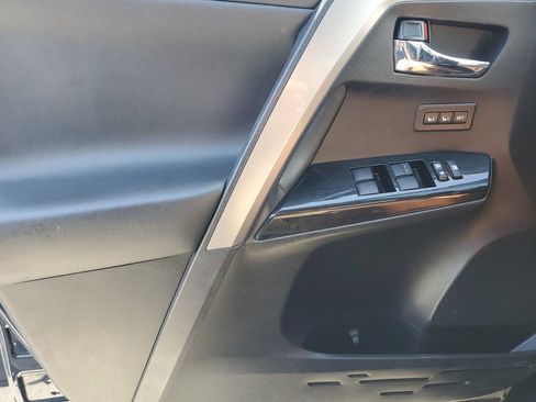 Used 2017 Toyota RAV4 Limited w/ All Weather Liner Package AWD/4WD image 20