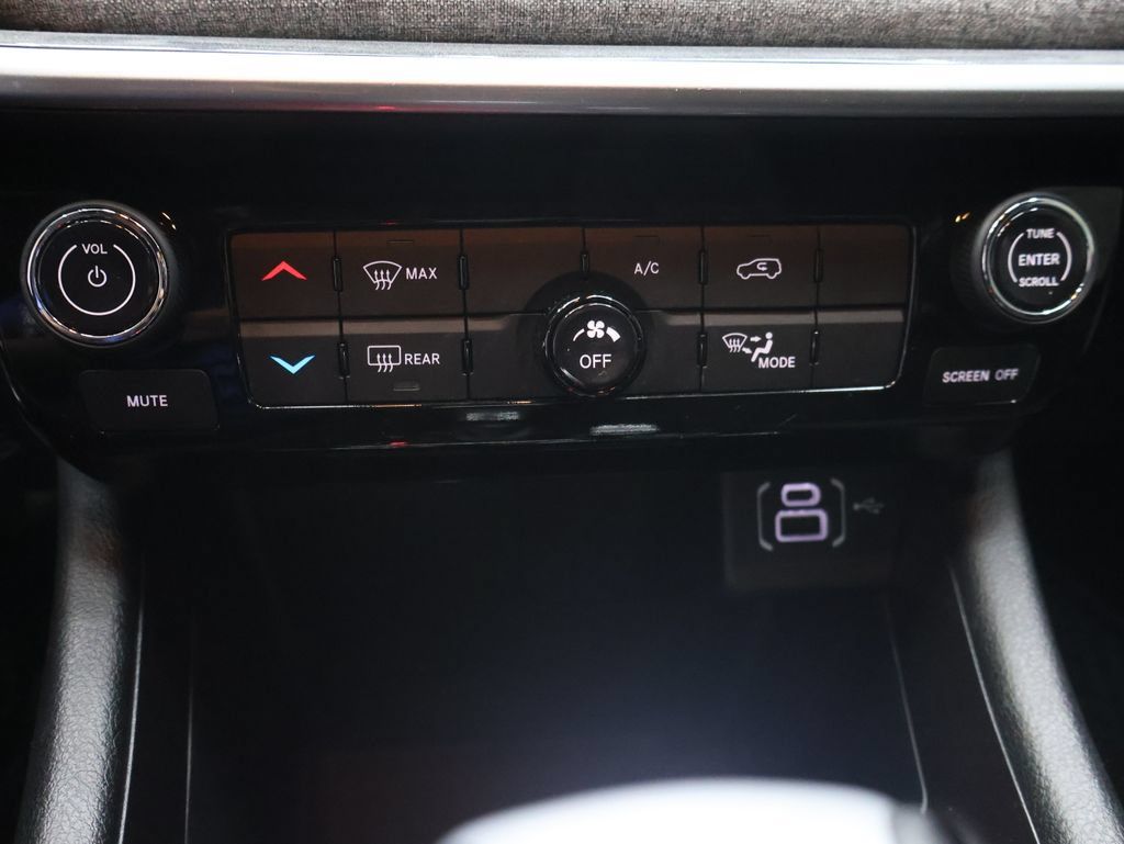 Used 2025 Jeep Compass Sport AWD/4WD image 24