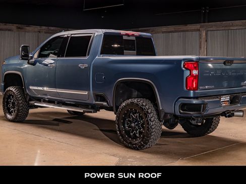 Used 2024 Chevrolet Silverado 2500 High Country w/ Technology Package AWD/4WD image 6