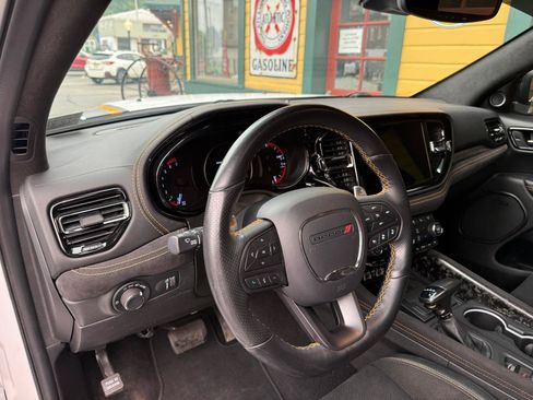 Used 2023 Dodge Durango R/T w/ Hemi Orange Plus Package AWD/4WD image 17