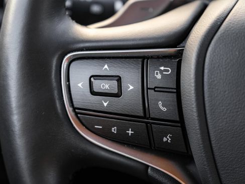 Used 2022 Lexus ES 350 w/ Premium Package image 16