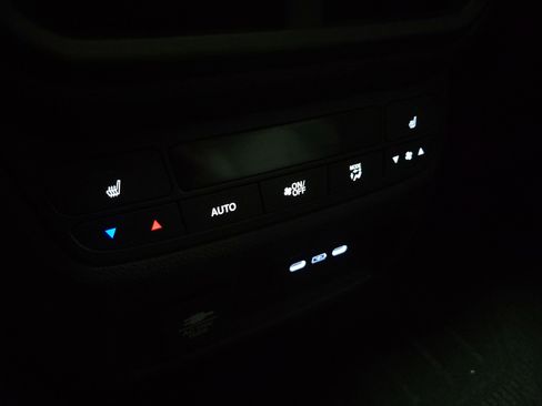 Certified 2024 Honda Pilot Elite image 12