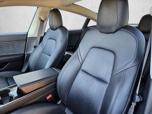 Used 2018 Tesla Model 3 Long Range image 15