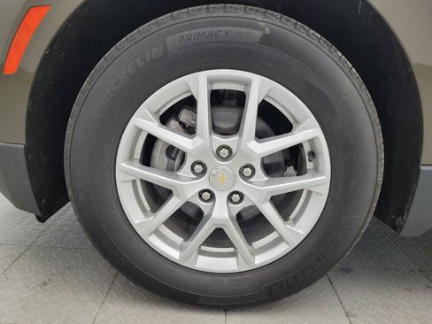 Used 2023 Chevrolet Equinox LT FWD image 31