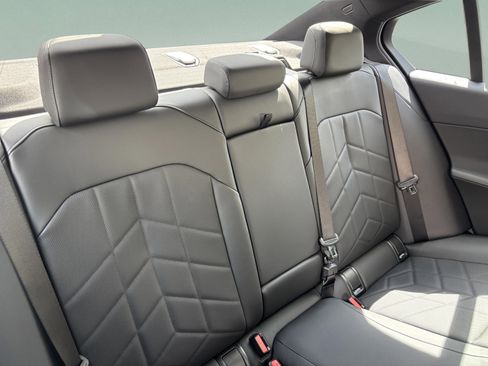 New 2026 BMW i5 eDrive40 w/ M Sport Package image 14