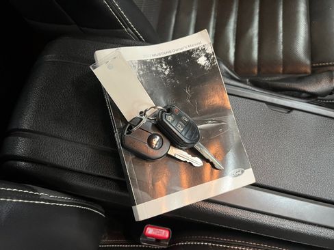 Used 2013 Ford Mustang GT Premium w/ Comfort Pkg image 37