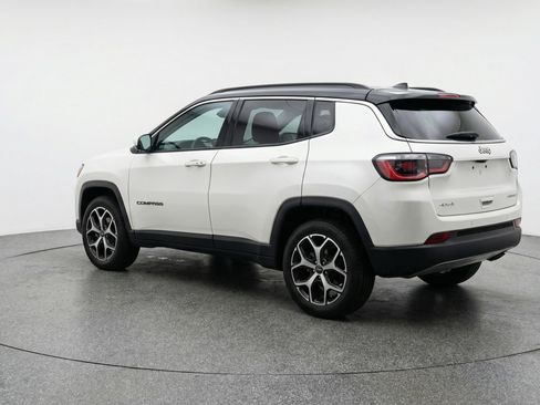 Used 2025 Jeep Compass Limited AWD/4WD image 6