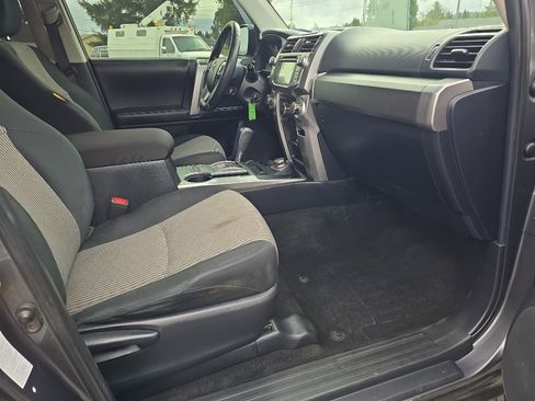 Used 2016 Toyota 4Runner SR5 image 15