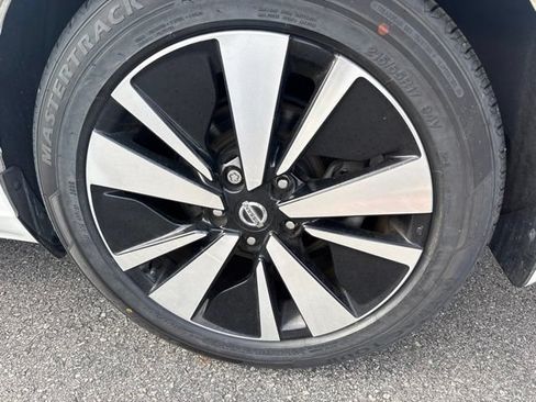 Used 2019 Nissan Altima 2.5 SV FWD image 39