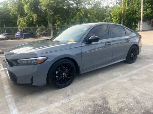 Used 2025 Honda Civic Sport image 1