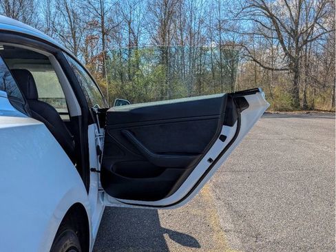 Used 2020 Tesla Model 3 Long Range AWD/4WD image 12