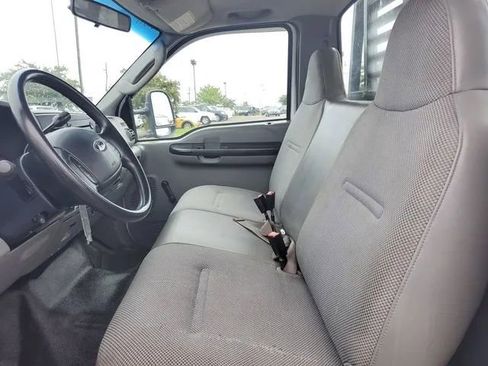 Used 2006 Ford F350 2WD Regular Cab DRW Super Duty image 13