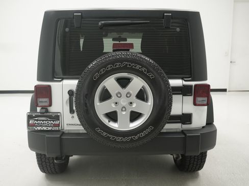 Used 2012 Jeep Wrangler Sport AWD/4WD image 5