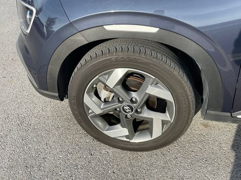 Used 2024 Hyundai Venue Limited FWD image 33