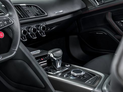 Used 2021 Audi R8 V10 RWD image 21