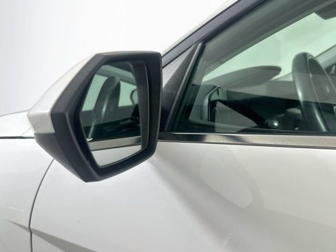 Used 2025 Hyundai Elantra SEL FWD image 37