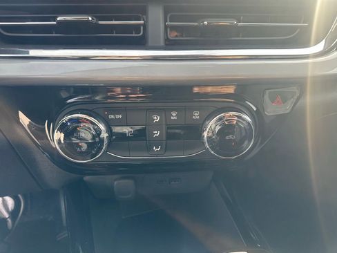 New 2026 Chevrolet Trax LT image 19