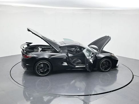 Used 2025 Chevrolet Corvette Stingray Coupe w/ Z51 Performance Package image 54