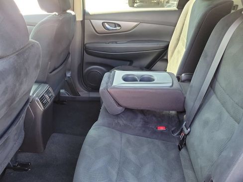 Used 2015 Nissan Rogue SV w/ SV Premium Package FWD image 15
