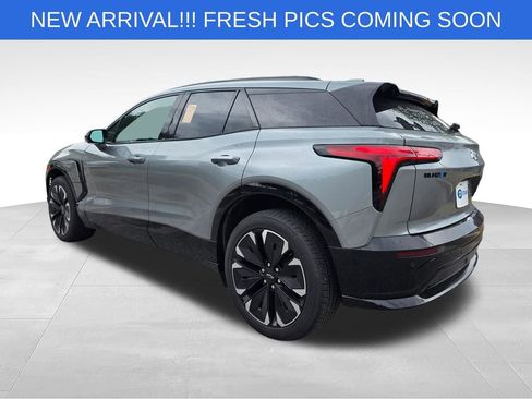 Certified 2025 Chevrolet Blazer EV RS AWD/4WD image 4