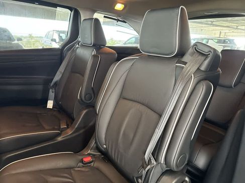 Used 2025 Honda Odyssey Touring image 21
