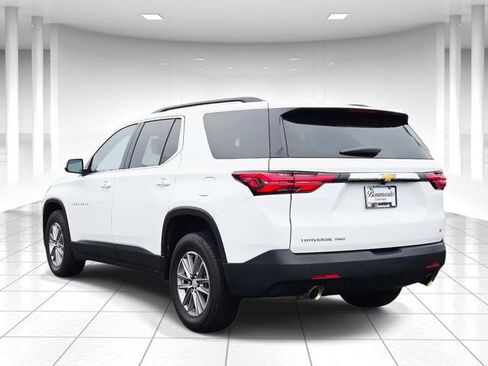 Used 2023 Chevrolet Traverse LT image 3