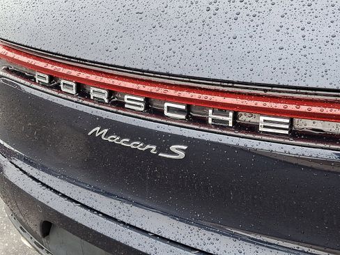 Used 2021 Porsche Macan S image 32