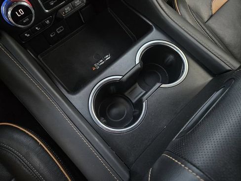 Used 2022 GMC Yukon AT4 AWD/4WD image 20
