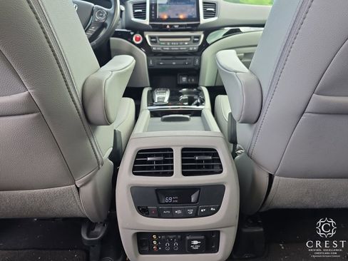 Used 2016 Honda Pilot Touring image 26