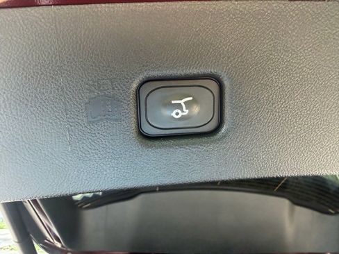 Used 2022 Lincoln Nautilus Reserve w/ Equipment Group 201A AWD/4WD image 18