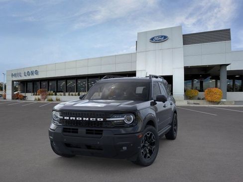 New 2025 Ford Bronco Sport Outer Banks w/ Outer Banks Tech Package+ AWD/4WD image 2