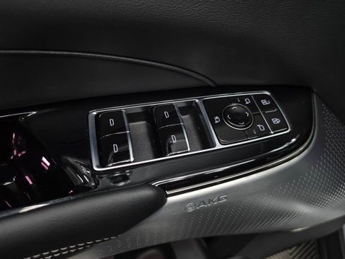 Used 2024 Cadillac Lyriq Sport AWD/4WD image 32