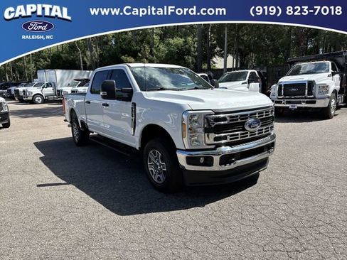 Used 2025 Ford F250 XLT AWD/4WD image 2