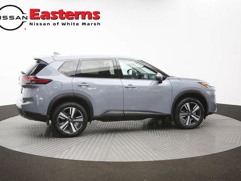 Used 2024 Nissan Rogue SL AWD/4WD image 43