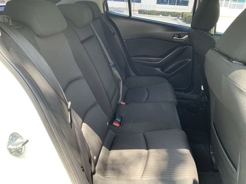 Used 2015 MAZDA MAZDA3 i Touring w/ Technology Package image 28