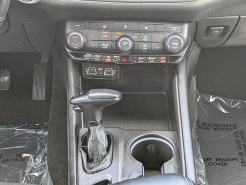 Used 2022 Dodge Durango GT RWD image 21