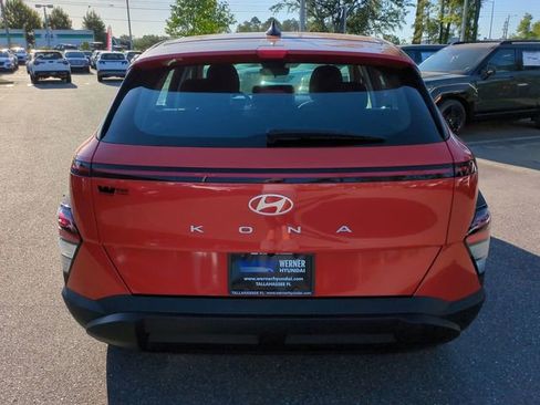 Certified 2024 Hyundai Kona SE FWD image 6