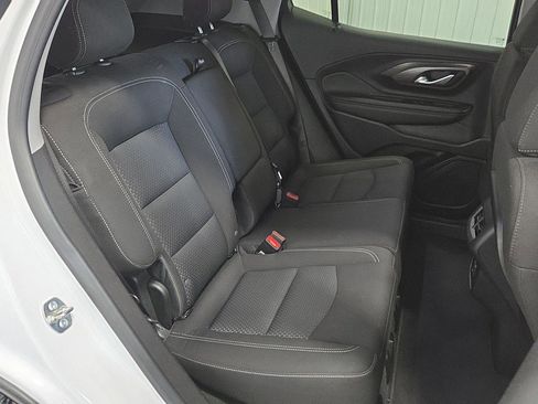 Used 2024 GMC Terrain SLE image 24