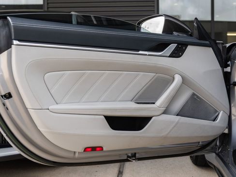 Used 2022 Porsche 911 Turbo S image 28