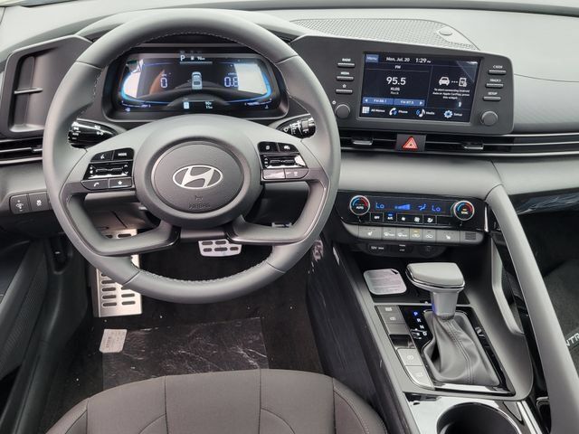 New 2026 Hyundai Elantra SEL Sport FWD image 6