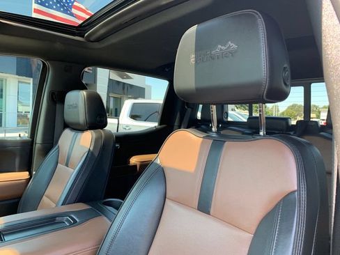Certified 2021 Chevrolet Silverado 1500 High Country w/ Safety Package II AWD/4WD image 24